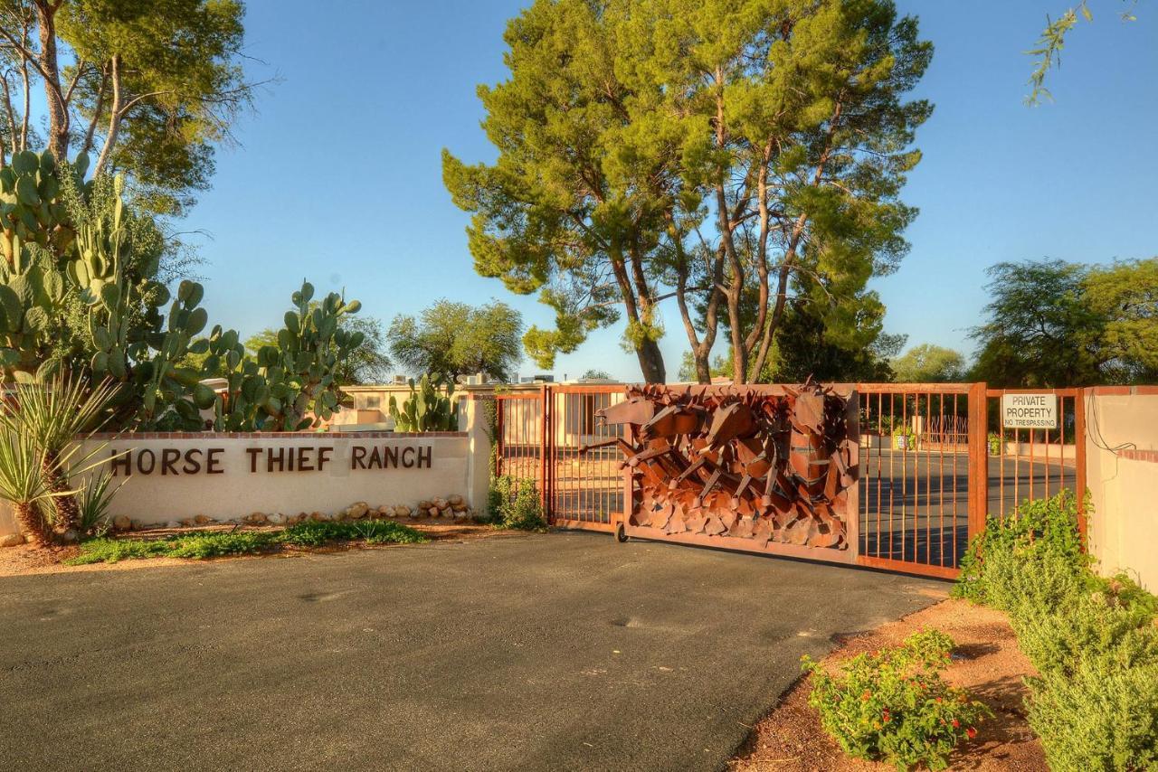 Villa Pet-Friendly Tucson Casita Shared Hot Tub And Porch Exterior foto